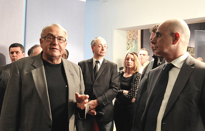 Pendant le discours l'artiste Jacques Fadat, le président du CTD'A Philippe Petit et M. le Prefet de la Creuse Christian Chocquet